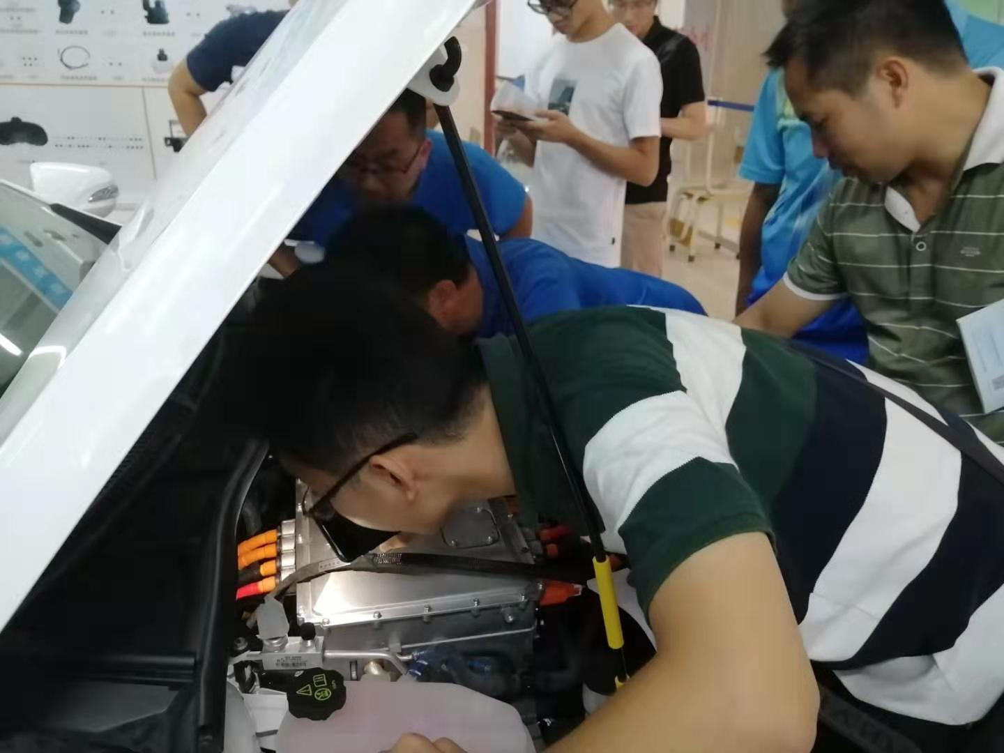深圳風(fēng)向標教育資源股份有限公司 深圳風(fēng)向標教育資源股份有限公司