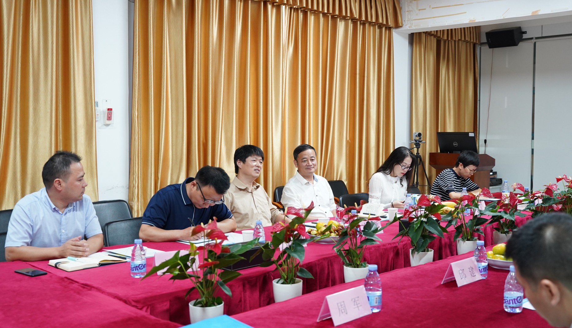 深圳風(fēng)向標教育資源股份有限公司 深圳風(fēng)向標教育資源股份有限公司