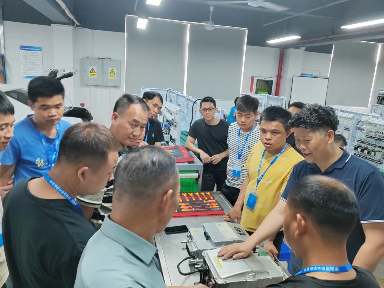 深圳風(fēng)向標教育資源股份有限公司