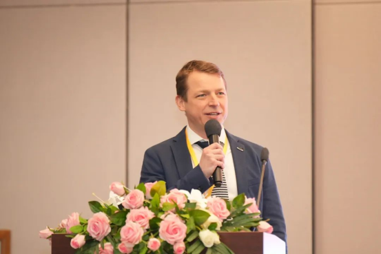 深圳風(fēng)向標教育資源股份有限公司