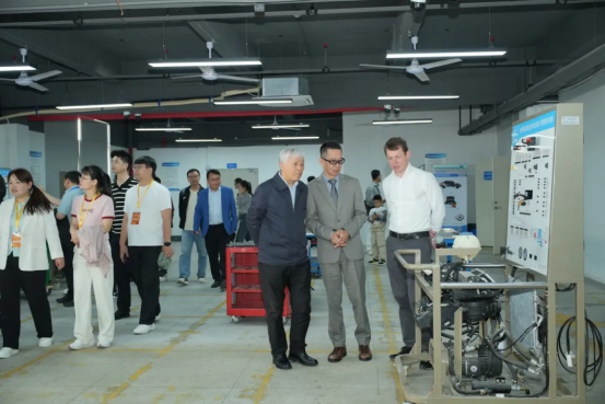 深圳風(fēng)向標教育資源股份有限公司